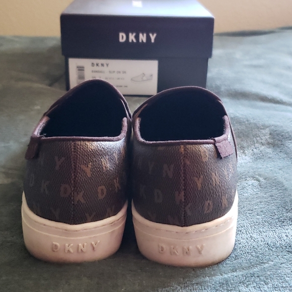 DKNY Randall slip on dark brown shoe - Picture 4 of 6